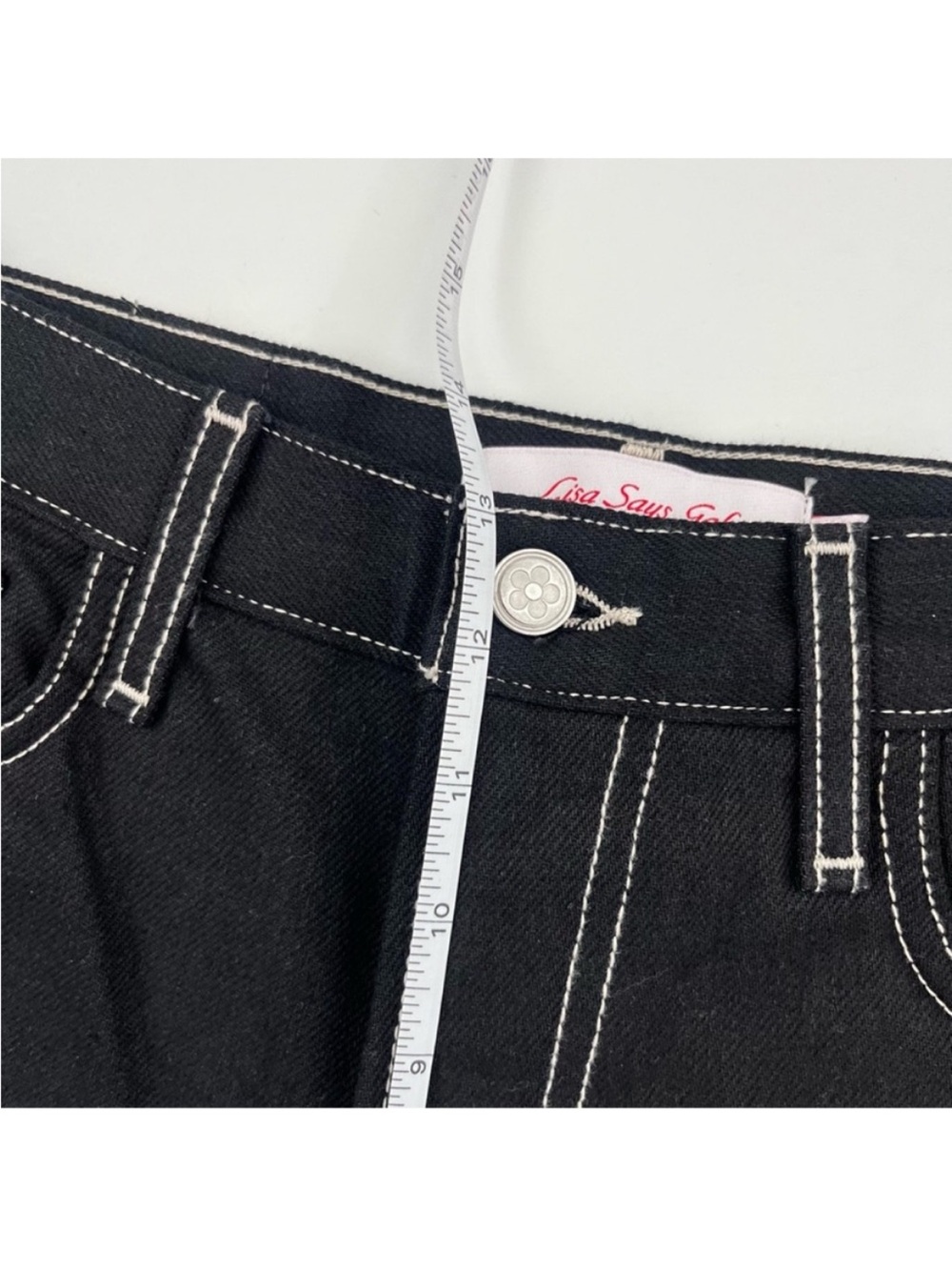 Lisa Says Gah Embroidered Shorts Black Denim NEW - Picture 6 of 7